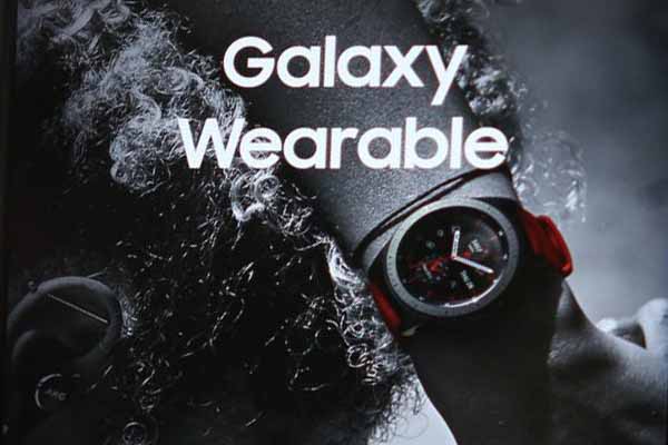 Galaxy best sale wearable android